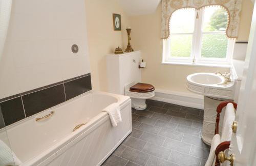 Horsley Hall - Photo 63