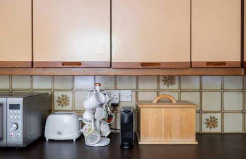 5 Bed Home with Private Parking - 25 Mins To Central London - Foto 21