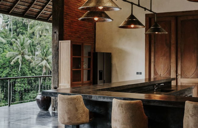 Exceptional 9BR Incredible Jungle View, River Access - Photo 31