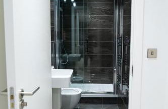 Modern 2 Bed Penthouse with Stunning views in Manchester City Center - Foto 10