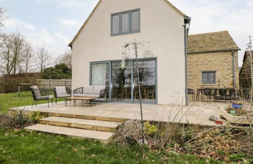 High Cogges Farm Holiday Cottages - Photo 52