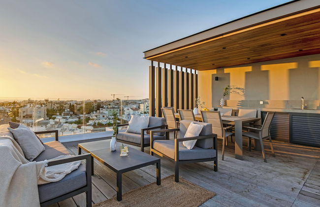 Sanders Olive - Chic 3-bdr Apt With Shared Pool - Foto 1