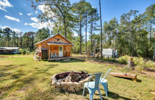 Anglers Getaway! Rustic Cabin on Lake Eufala - Foto 1