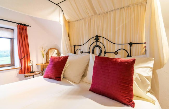 Lakeside Escape, Stone Countryside Cottage - Foto 2