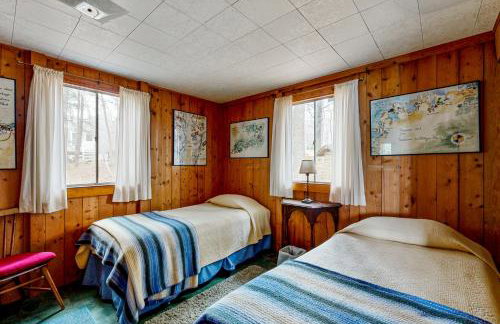 Peaceful 2BR Lakefront Cabin w/ New Dock - Foto 20