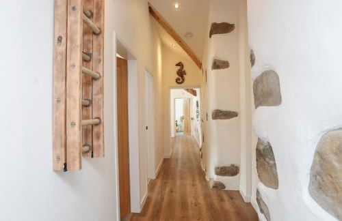 Bwthyn Gwenyn Yr Haf Summer Bee Barns - Photo 20