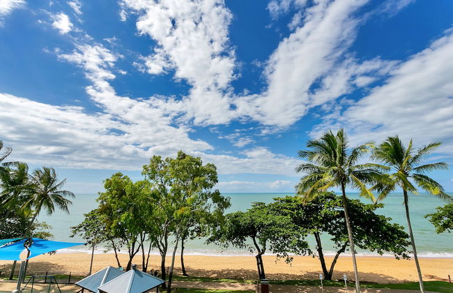 Beachfront Apartments on Trinity Beach - Photo 48