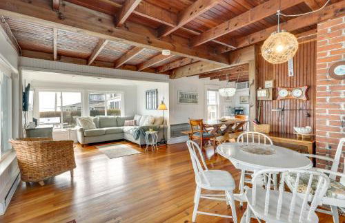 Dreamy Waterfront Westbrook Home on Private Beach - Foto 5