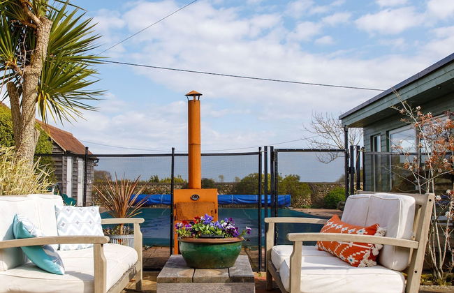 Amazing 5 BR Country Home Pool Gym Yoga Studio - Photo 60