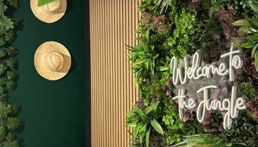 Jungle Suite Jacuzzi Spa Terrasse, Wi-Fi & Parking PV - Photo 3