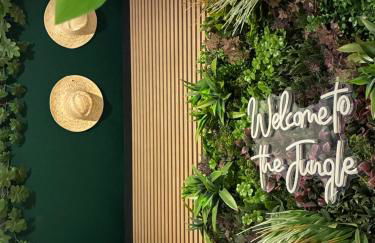 Jungle Suite Jacuzzi Spa Terrasse, Wi-Fi & Parking PV - Foto 3