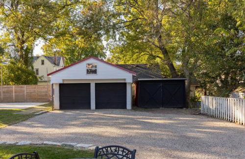 Blushing Pink Manor! Off Frankfort Ave! 8 BR! - Foto 23