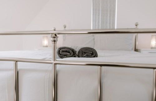 Apsley Way, 5 bed 4 bathroom house - Foto 34