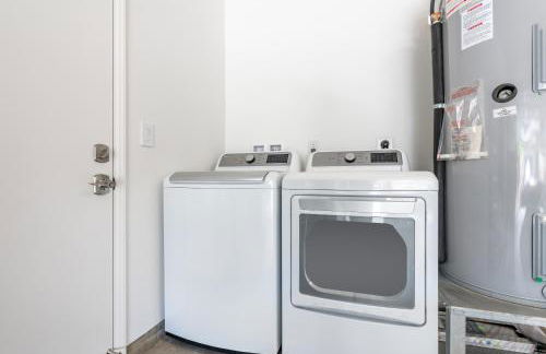 #ML - Aloha Hoʻonani 3BR Home - MT & Ocean Views! - Foto 34