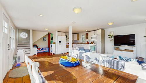 A Chatham Pearl on Oyster River - Photo 5