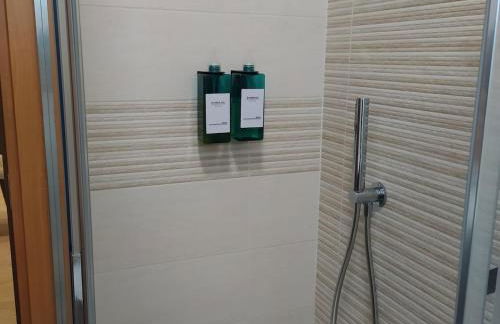 Cattaneo 65 3 bedrooms 5 minutes from lake and station w parking - Foto 26