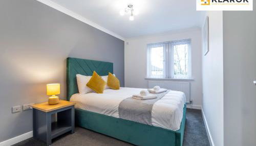 LONG STAYS 30pct OFF - Spacious 4Bed - Sports Channels - Parking By Klarok Short Lets & Serviced Accommodation - Foto 4, towels, heating