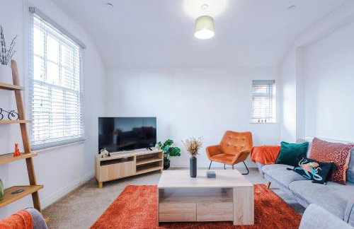 Modern 3 Bedroom House Perfect for Short and Long Stays - Foto 57