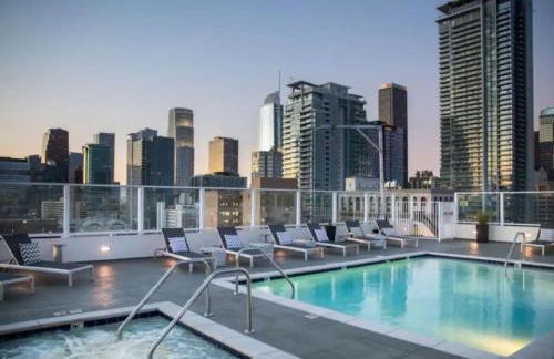 Stunning 1 BDR 1 BTH Modern Loft with Pool, Jacuzzi in DTLA! - Foto 17