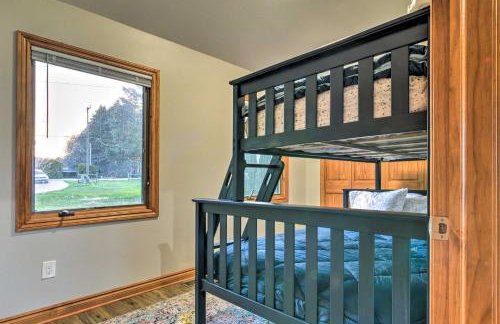 Lakefront Applegate Retreat w/ Private Beach! - Photo 21