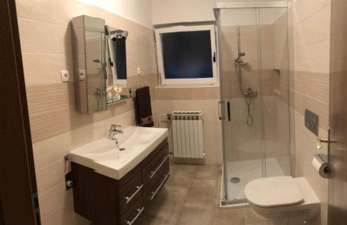 Chic and Cozy Brsec Apartment With Sea View - Foto 5