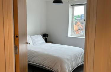 Stafford 2 Bedroom Apartment in Prime Location with Secure Parking - Foto 11
