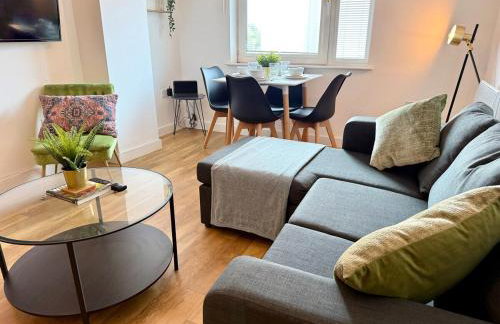 Charming 1BR Apartment In Heart of Cardiff Bay - Foto 2