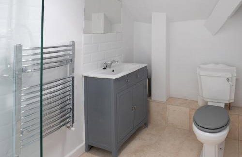 Charming 18th Century 4 bedroom cottage - Pass the Keys - Photo 16