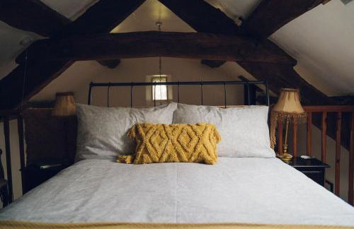 17th Century Mountain Farm Barn at Perthi - Photo 14