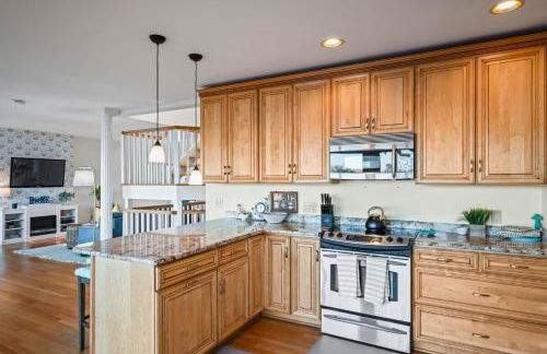 Waterfront Getaway - Dock UR Boat & Walk to Beach - Foto 77