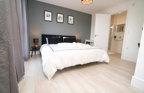 Milton Keynes new 5-Bedrooms 14guests Contractor family holiday Free Parking - Foto 22
