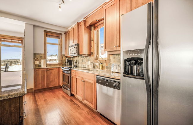 Southpoint 25 Two Bdrm Ski In Out HotTub - Photo 11