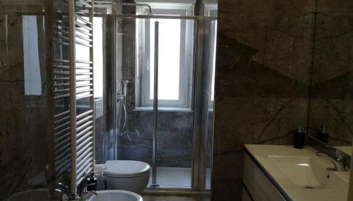 Viola - Foto 2, Shower