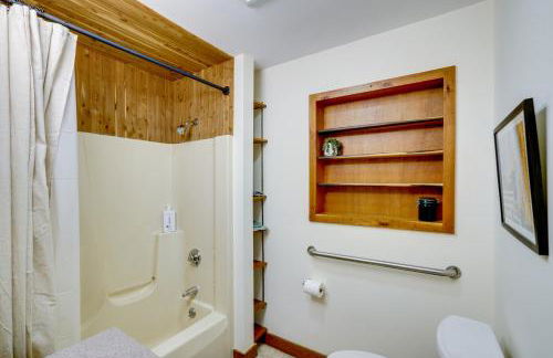 Secluded Family Getaway with On-Site Creek in Hawley - Foto 20