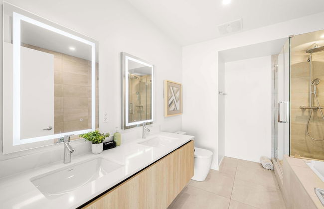 @marbella Lane - Chic 2BR Penthouse w/ Ocean Views - Foto 42