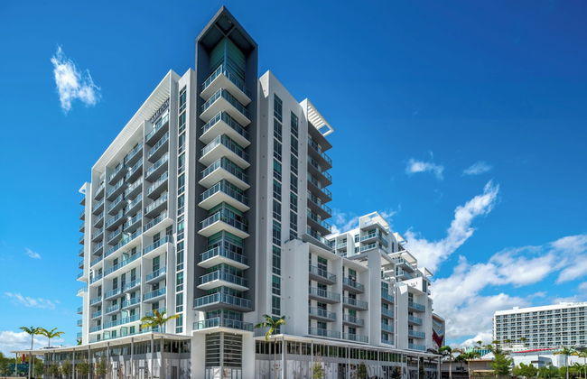 Modern Condo in Design District - Photo 71