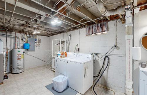 Work and Play! Home 1 Mi to Dtwn and Central Market - Photo 21