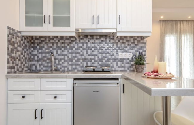 Sun Beach Hotel - Photo 42