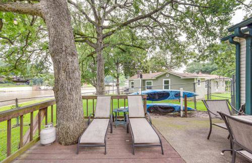 Lakefront Gun Barrel City Home with Dock and Deck - Foto 31