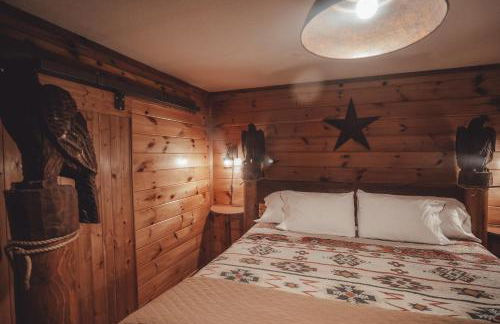 Great Frontier Cabin at American Heartland Cabins - Photo 22