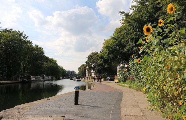 London Apartment - Sleeps 3-city Escape- Balcony - Foto 13