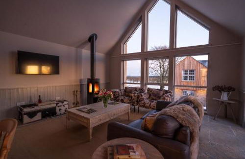 Merlin Steading with hot tub - Photo 7