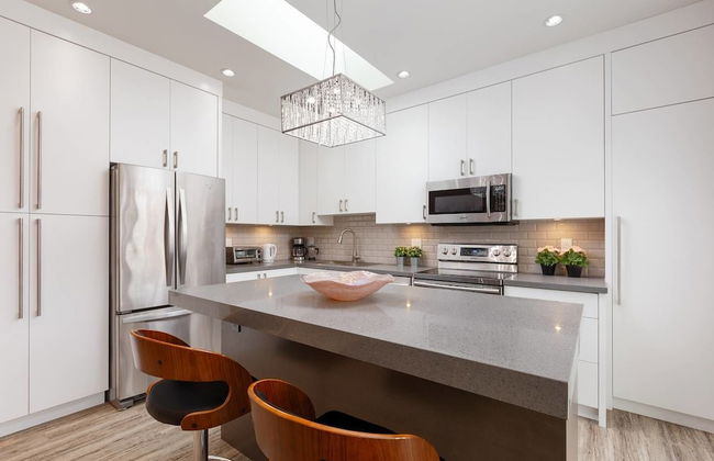 Private and Cozy 2bdr 2BA Home in Kitsilano - Photo 16