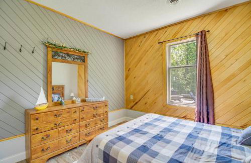 Quiet Lakefront Grand Rapids Cabin on 5 Acres - Foto 22