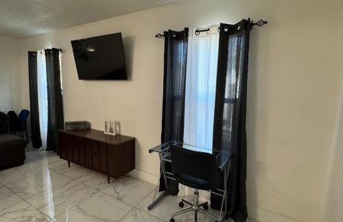 HUGE In-Law Apt Beach Oasis- Private entrance - Foto 22