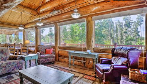 Less Than 1 Mi to Lake Granby Log Cabin with Fire Pit - Foto 2