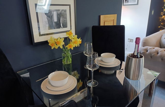 Romantic Chalet- Hot Tub- Games Room-stream-views - Foto 16