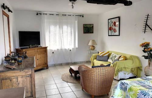 204 - Maison familiale au calme avec grand jardin - Foto 12