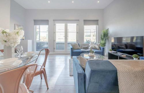 Beautiful 2BR Penthouse Ideal For Families By Charles Richardson ltd Short Term Rentals Couldson - Foto 11