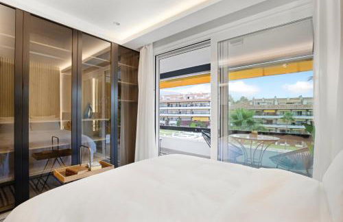 Golden Mile Lux Sea View Suite with Balcony - Foto 14
